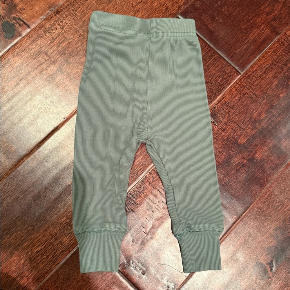 Little Bipsy Sage Ribbed Leggings